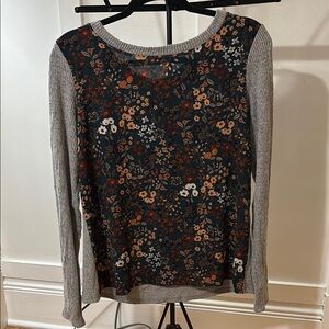 Kaileigh Black and Gray Raglan Graphic Blouse